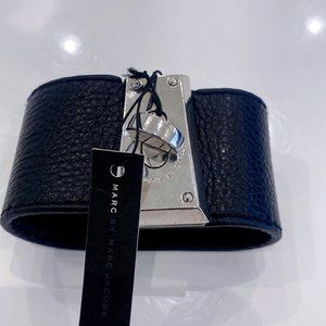MARC JACOBS LEATHER BRACELET - NEW